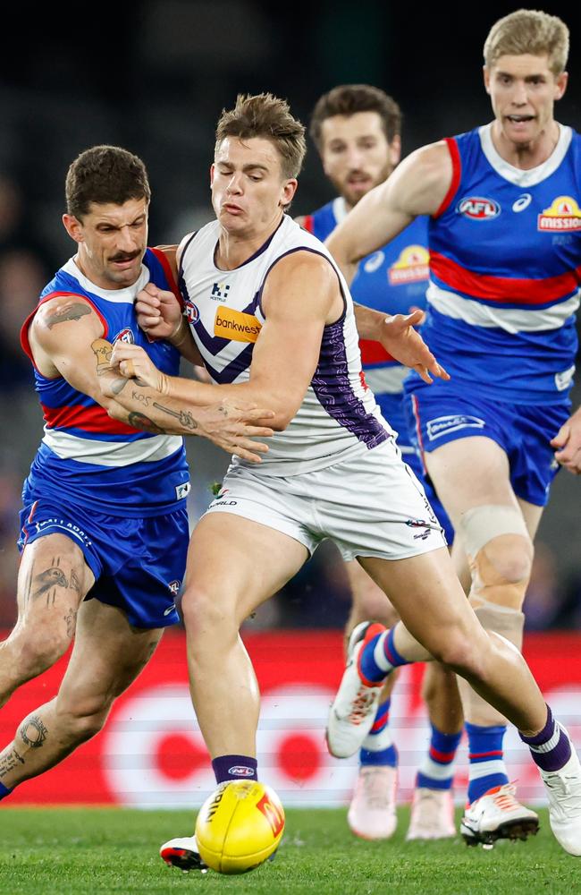 Tom Liberatore goes head-to-head with Docker Caleb Serong. Picture: Dylan Burns/AFL Photos