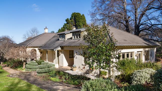 27 Gladstone Rd, Bowral.