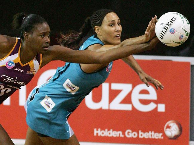 Geva Mentor in action for the Thunderbirds during 2009. Picture: James Knowler/Getty Images