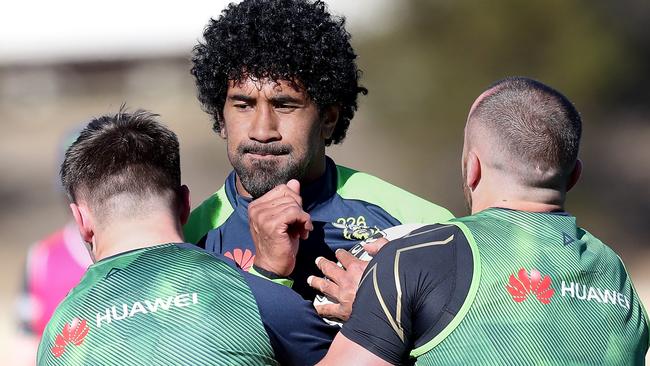 Sia Soliola was one of the Raiders to refuse the jab. Photo: Kym Smith