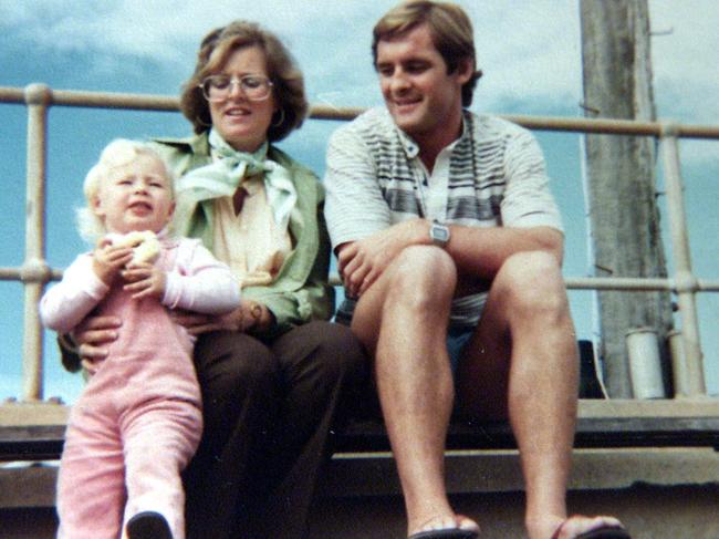 An undated picture of Lyn Dawson with husband Chris and daughter Shanelle.