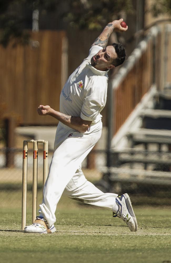 Swans speedster Nathan Lambden lets fly against Dandenong on Saturday. Picture: Valeriu Campan