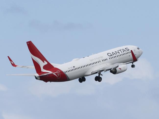 SYDNEY, AUSTRALIA - NewsWire Photos MARCH 10, 2021: A Qantas plane pictured taking off at Sydney Airport.Picture: NCA NewsWire / Damian Shaw