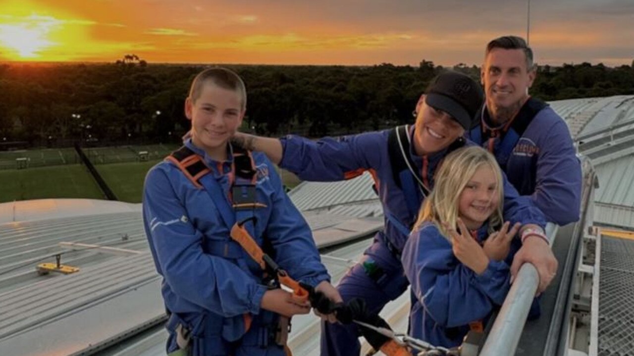 The singer’s husband Carey Hart and kids Willow and Jameson also made the trek.