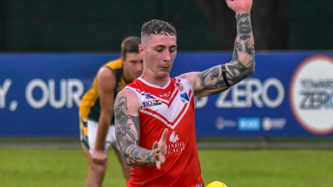 Darcy Hope aims for goal for Waratah against PINT in Round 13 of the 2022-23 NTFL season. Picture: Tymunna Clements / AFLNT Media