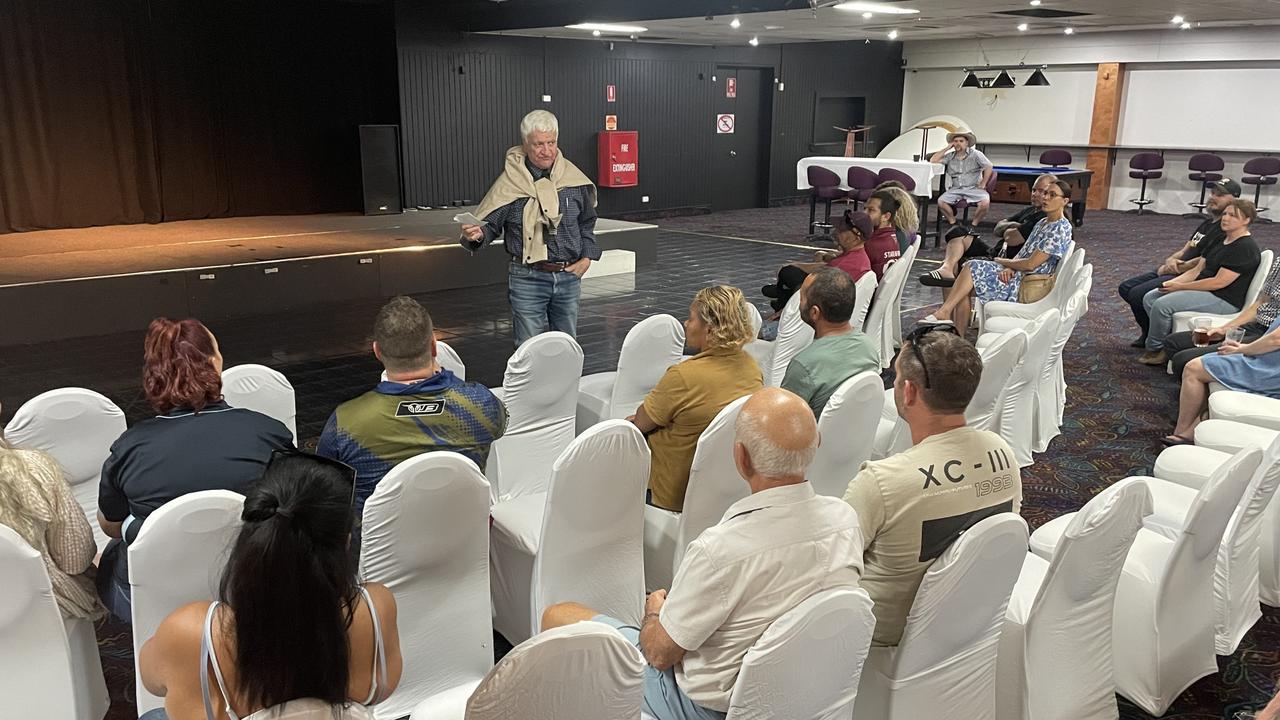 Federal MP Bob Katter speaks at a Mount Isa forum concerned about Glencore's decision to close its copper operations. He said government could fight against the decision by demanding remediation for the mine's rehabilitation phase. Picture: Chris Burns