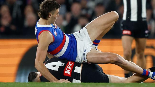 MELBOURNE, AUSTRALIA - MAY 31: Brayden Maynard of the Magpies and Sam Darcy of the Bulldogs collide during the 2024 AFL Round 12 match between the Collingwood Magpies and the Adelaide Crows at The Melbourne Cricket Ground on May 31, 2024 in Melbourne, Australia. (Photo by Michael Willson/AFL Photos via Getty Images)