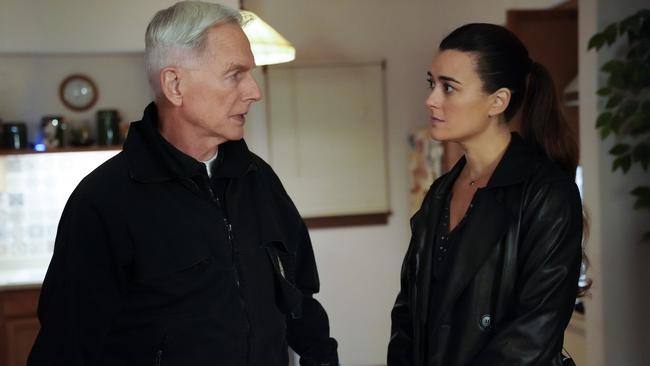 Tension … Mark Harmon as NCIS Special Agent Leroy Jethro Gibbs wants answers from Cote de Pablo as Ziva David. Picture: Greg Gayne/CBS