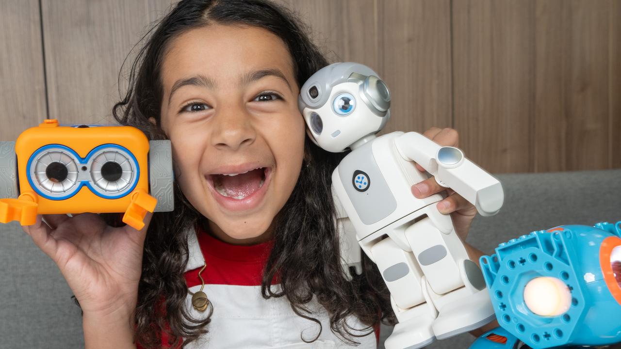 Future Victoria: Robots being used to teach kindergarten kids