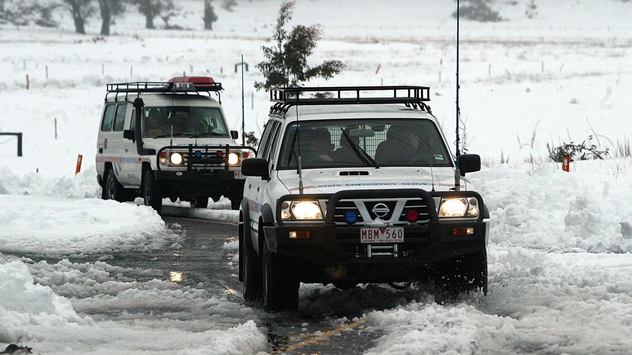 Rescue underway for hikers trapped in heavy snow at Mount Hotham