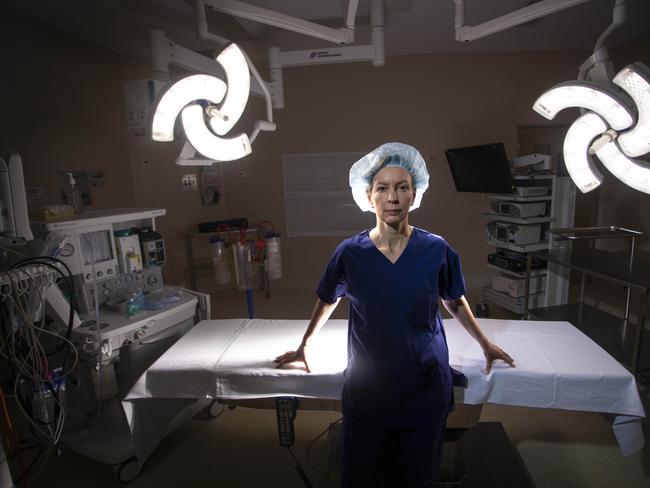 Wednesday 2nd February 2022.  The Australian.Empty hospital beds leading to waiting times blowing out after Victoria resumed its suspension on elective surgery.Photograph by Arsineh Houspian