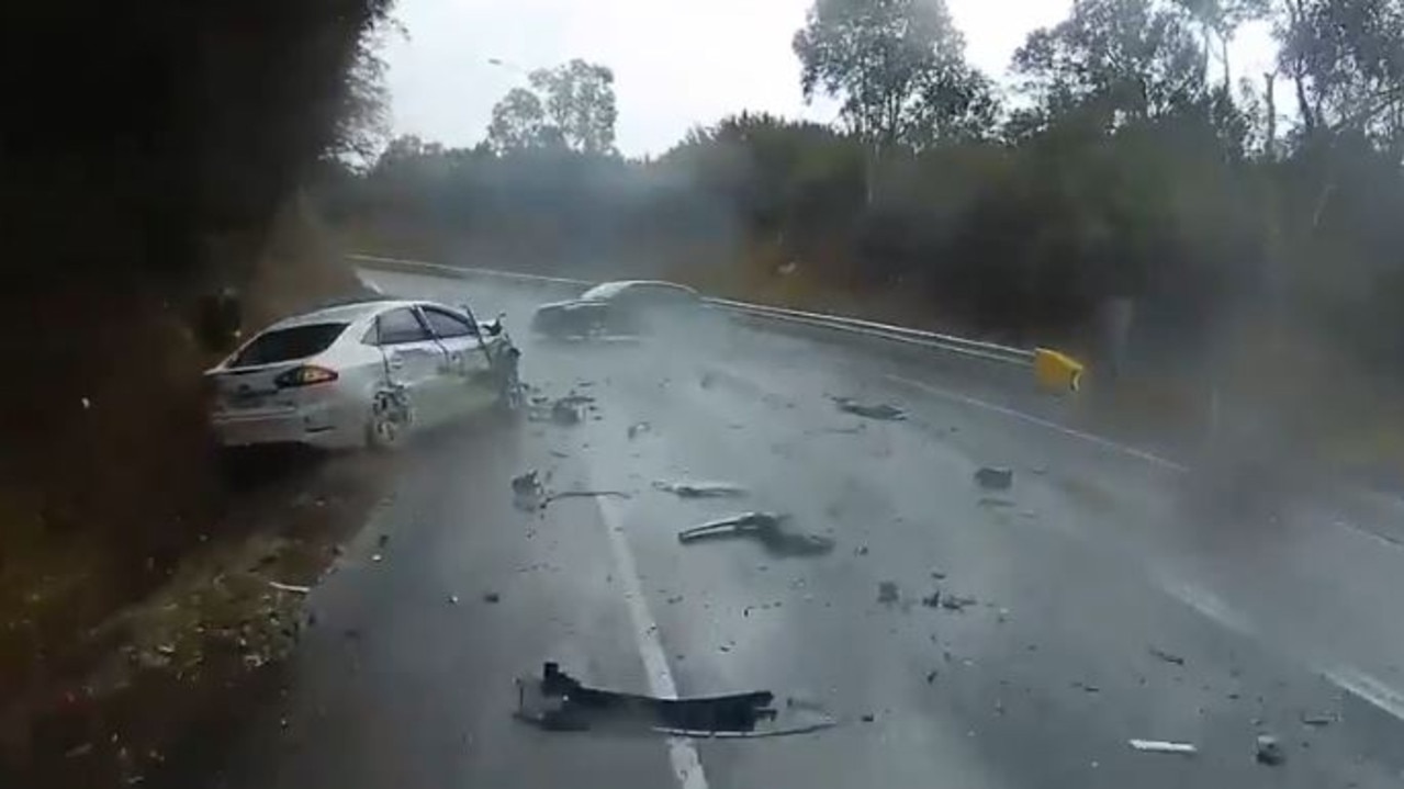 Warburton Highway crash video: Truck driver narrowly avoids car ...