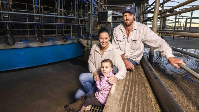 Paul and Sophie Hinkley with the daughter Holly. Picture- Nicole Cleary