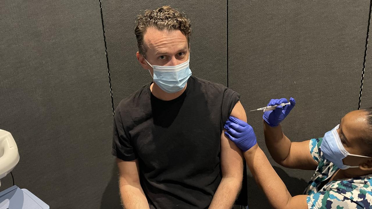 Expat Aussie Dr Tom Oxley receiving a COVID-19 vaccination in New York.