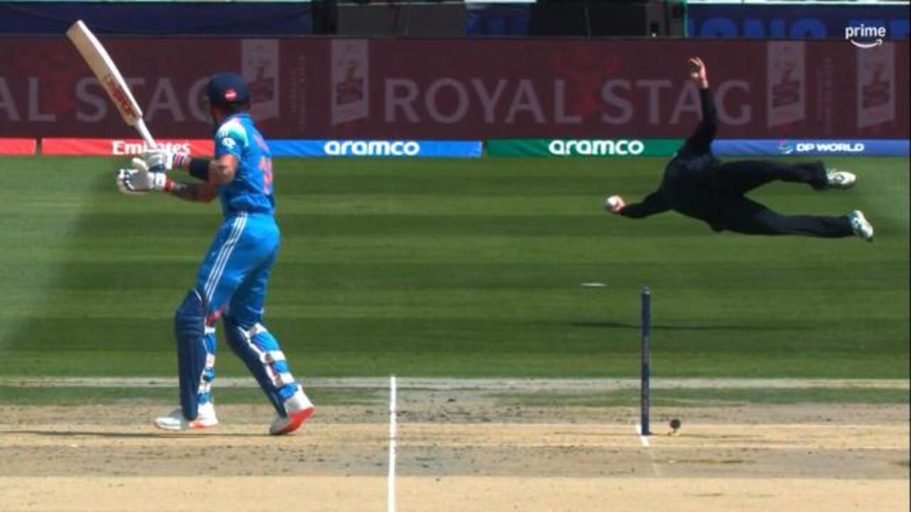 Kohli stunned as Phillips takes SCREAMER