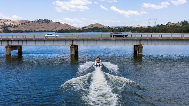 10/02/2023 The bridge at Bonnie Doon on the edge of Lake Eildon in VictoriaÃs North East which is currently at 98%, the fullest its been in February since 2000. Aaron Francis / The Australian