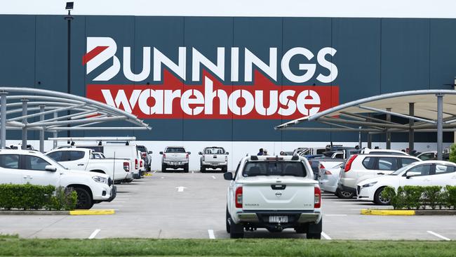 Wesfarmers have lodged a development application with the Cairns Regional Council to extend the Bunnings Cairns Central warehouse into an adjoining property on Kenny Street, currently occupied by Australian Professional Galvanizing. Picture: Brendan Radke