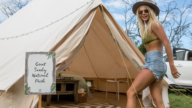 Model Elyse Knowles is a glamping pro ... and shares her secrets to roughing it (well, kind of) on a road trip to Noosa with Mazda.