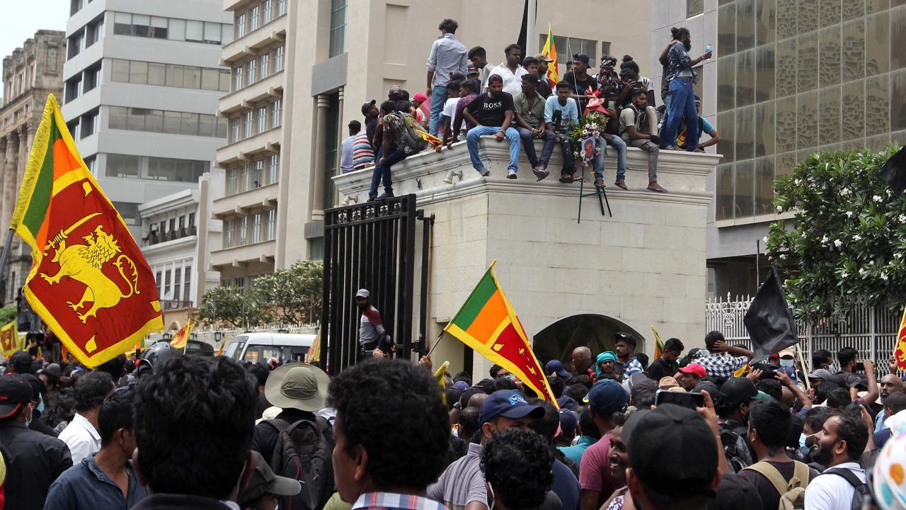 Sri Lanka’s President Flees As Protester Storm Official Residence ...