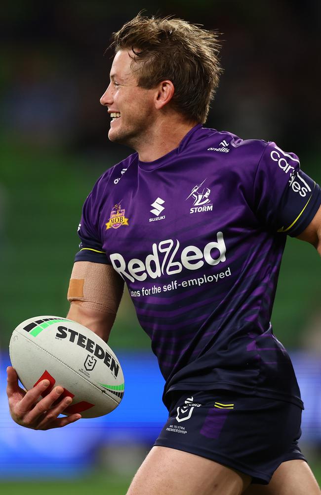 Harry Grant warms up before taking on the Sharks. (Photo by Graham Denholm/Getty Images)