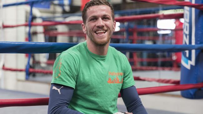 Gary Corcoran will face Jeff Horn in a world title bout.