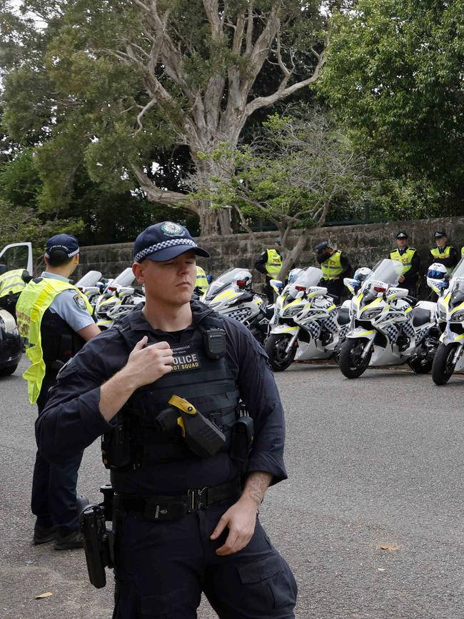 Police on the street before the motorcade with the royals leaves Admiralty House in Kirribilli Picture: NewsWire/Damian Shaw