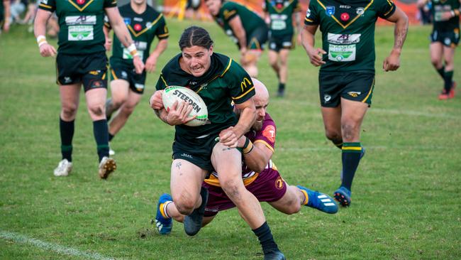 Shellharbour Stingrays Vs Sharks. Jarvis Austin breaking the line. Picture: Thomas Lisson