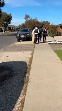 Gang cops allegedly seize guns and drugs in Bendigo raid