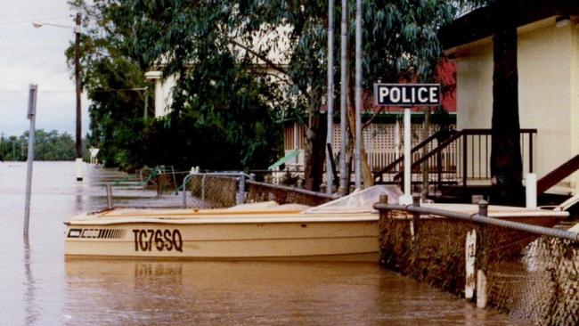 George Balsillie's boat moored in front of the Charleville Police Station. Saturday, April 21, 1990. Charleville 1990 flood.