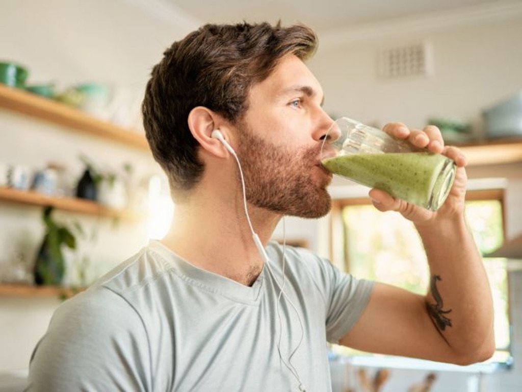 While juicing has plenty of health benefits, dietitian says drinking juice is still "no healthier than eating whole fruits and vegetables". Image: iStock/PeopleImages.