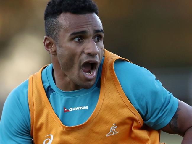 NEWCASTLE, AUSTRALIA - AUGUST 08: Will Genia runs during an Australian Wallabies training session at Cessnock Sportsground on August 8, 2017 in Newcastle, Australia.  (Photo by Mark Kolbe/Getty Images)