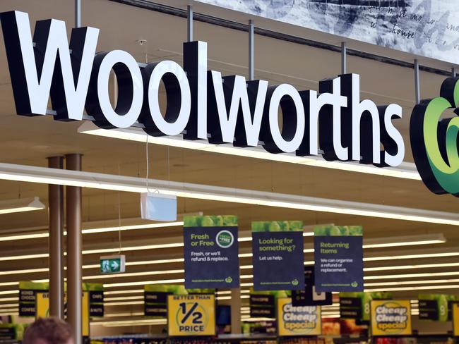 A stock image of a the entrance to a new Woolworths supermarket in Everton Park in Brisbane's northern suburbs, Monday, May 11, 2015. (AAP Image/Dan Peled) NO ARCHIVING