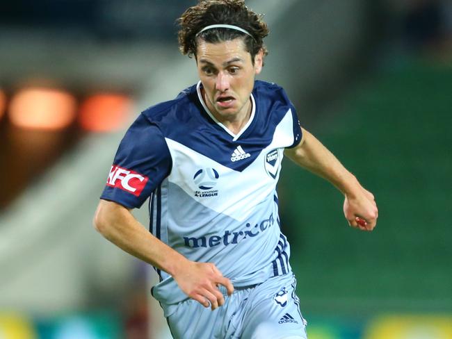 Marco Rojas looked sharp in a late substitute appearance for Victory in the 2-2 draw at Perth Glory.