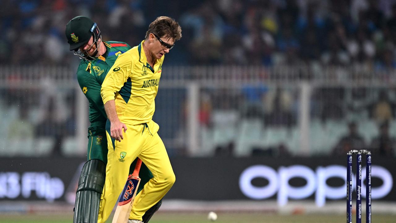 Adam Zampa had no answers to David Miller. Photo by Arun SANKAR / AFP.