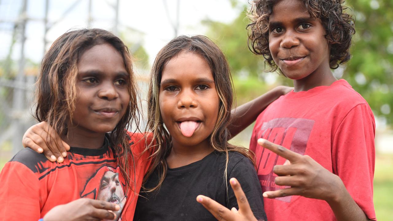 Rockhole residents take their first steps outside after a week long hard lockdown. Picture: Amanda Parkinson