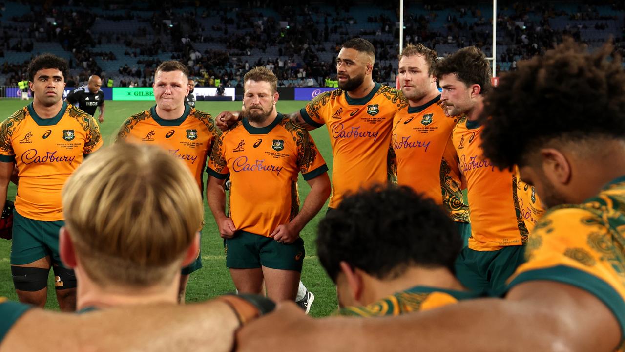 SYDNEY, AUSTRALIA - SEPTEMBER 21: James Slipper of the Australian Wallabies looks on in the team huddle after losing The Rugby Championship & Bledisloe Cup match between Australia Wallabies and New Zealand All Blacks at Accor Stadium on September 21, 2024 in Sydney, Australia. (Photo by Cameron Spencer/Getty Images)