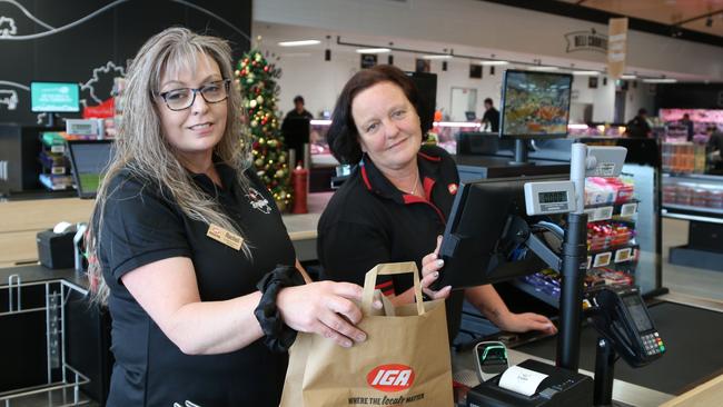 IGA Brighton customer service manager Rachel Garwood and Store manager Shannon Ling. Picture: Elise Kaine