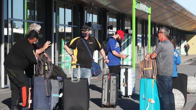 Mask wearing at Hobart International Airport. Picture: Nikki Davis-Jones