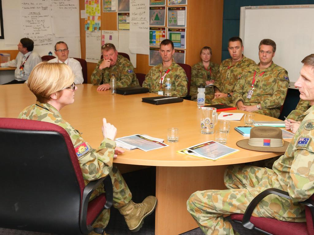 Adjutant General Brigadier Linda Reynolds talking to Major-General Angus Campbell while she was in the Australian Defence Force.