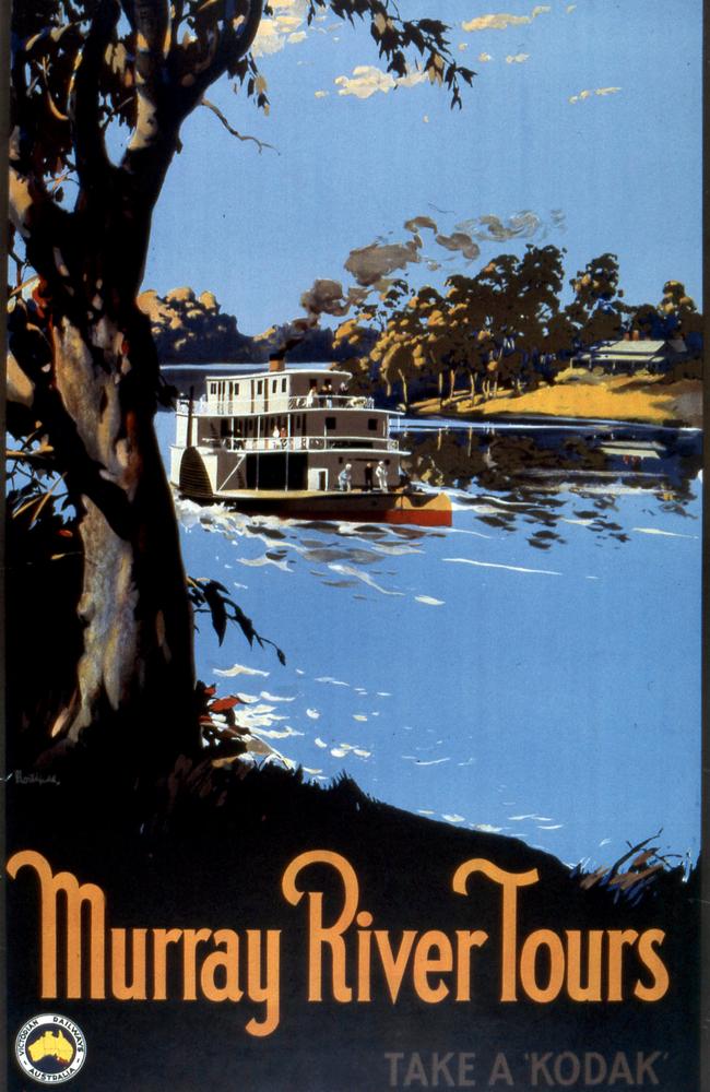 The Murray River has never looked so blue. Public Record Office Victoria image citation: PTC-slide-box47-32