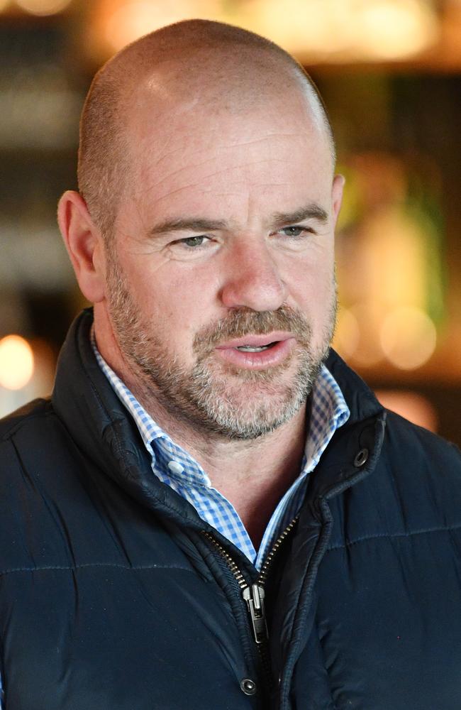 Crows footy director Mark Ricciuto. (AAP Image/David Mariuz)