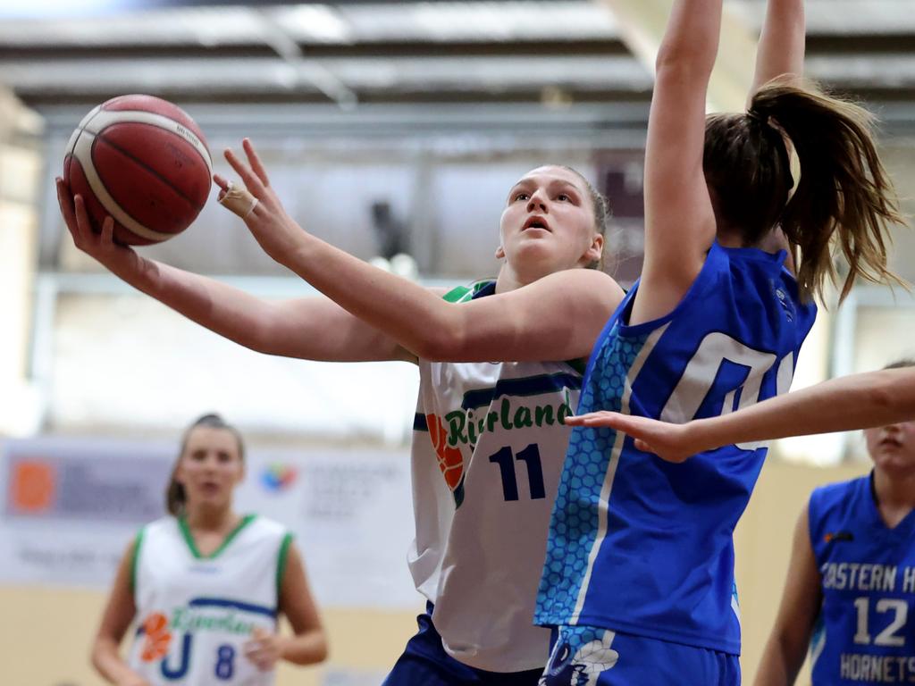 Bianca Stasinowsky of Riverland lays the ball up during the SA Country Basketball Champs U18 Girls Division 1. Picture: Kelly Barnes/AllStar Photos