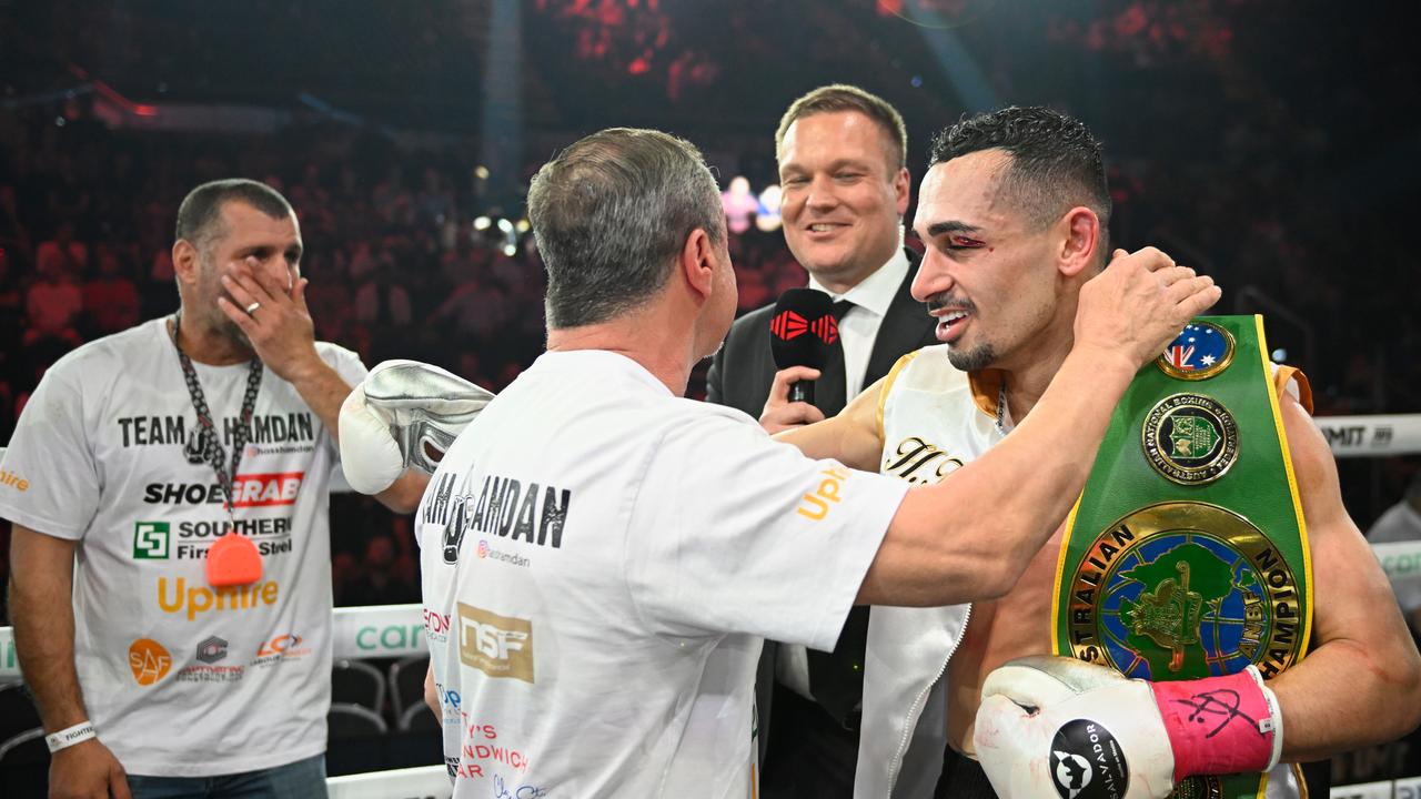 Fenech helped Hamdan win the belt. (Photo by Matt Roberts/mattrimages.com.au/No Limit Boxing)