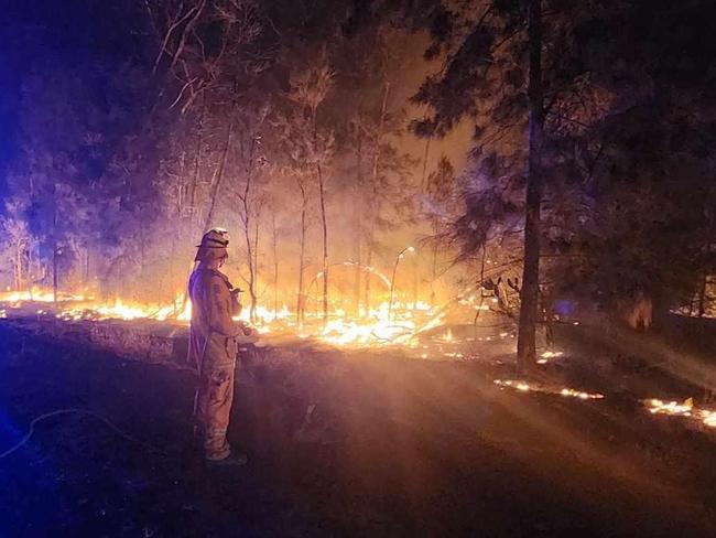 Aratula Rural Fire Brigade at Cypress Gardens , bushfire- Photo Supplied Facebook Queensland Fire and Emergency Services - QFES