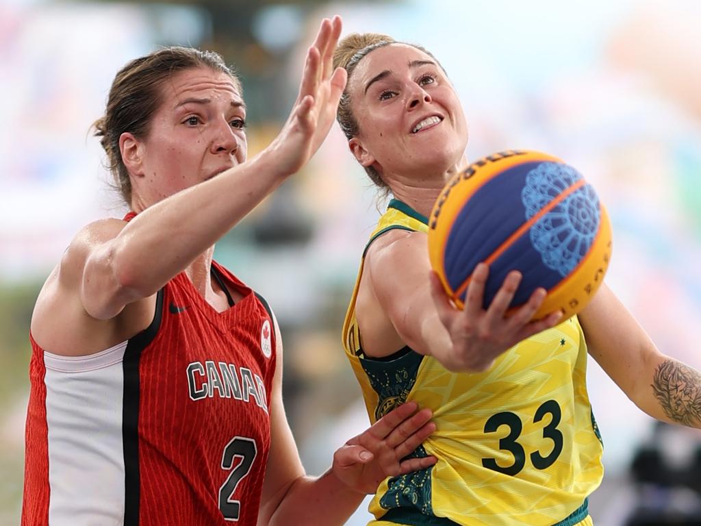 Lauren Mansfield in action for the Aussies. (Photo by Lars Baron/Getty Images)