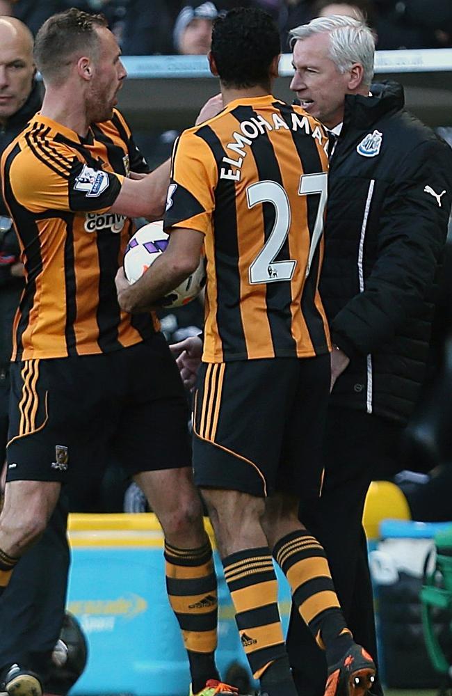 Alan Pardew and Hull City's David Meyler confront each other last weekend.