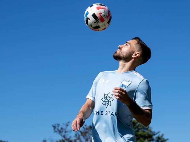 SYDNEY, AUSTRALIA - APRIL 17: Sydney FC A-League player Anthony Caceres trains by himself at Waverley Park on April 17, 2020 in Sydney, Australia. A-League players across the country are now training in isolation under strict policies in place due to the Covid-19 pandemic. (Photo by Cameron Spencer/Getty Images)