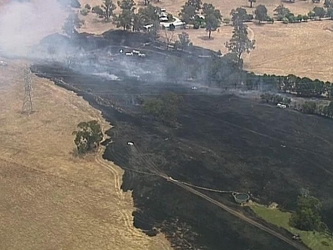 Sampson Flat bushfire contained by fire crews