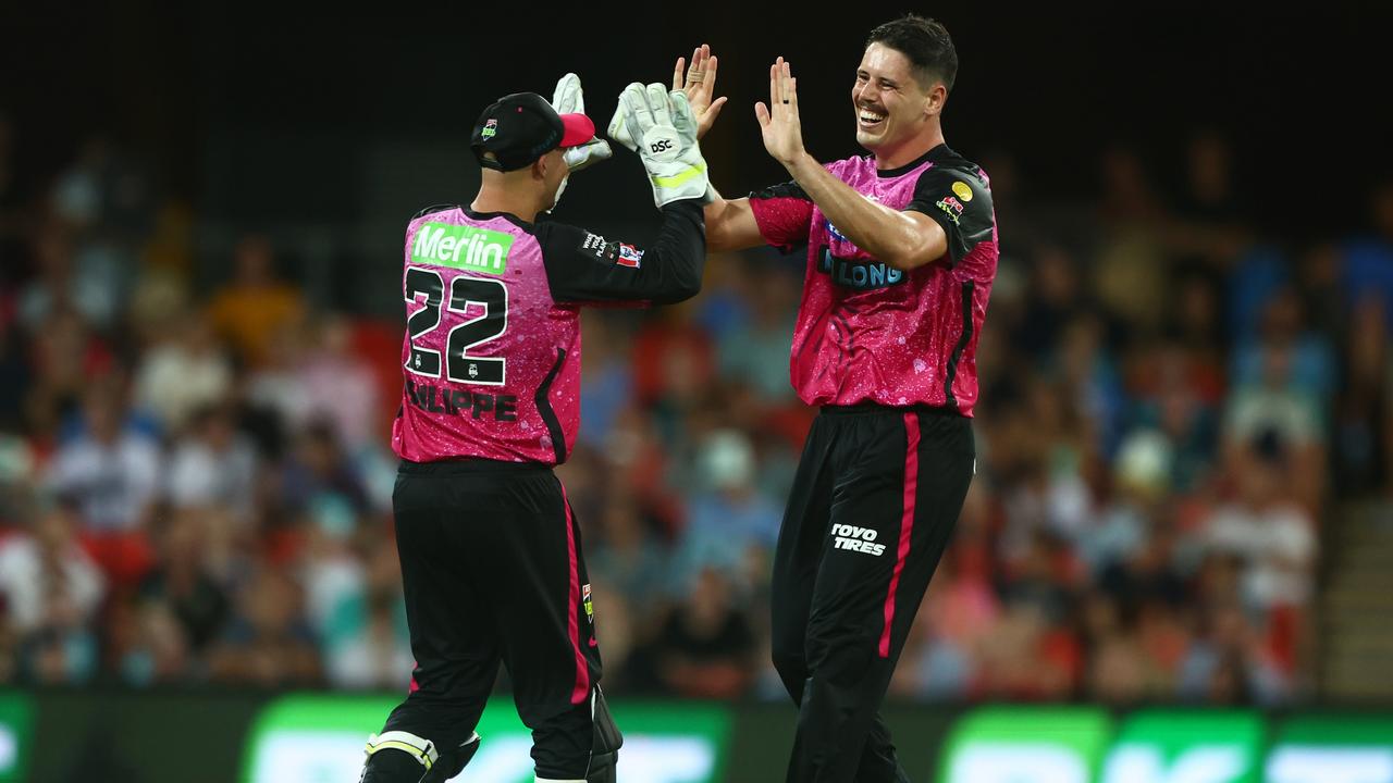 Ben Dwarshuis of the Sixers celebrates dismissing Michael Neser of the Heat. Picture: Chris Hyde/Getty Images