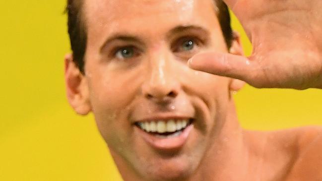 ADELAIDE, AUSTRALIA - APRIL 08: Grant Hackett of Australia waves to the crowd after racing in the Men's 200 Metre Freestyle during day two of the 2016 Australian Swimming Championships at the South Australia Aquatic Centre on April 8, 2016 in Adelaide, Australia. (Photo by Quinn Rooney/Getty Images)